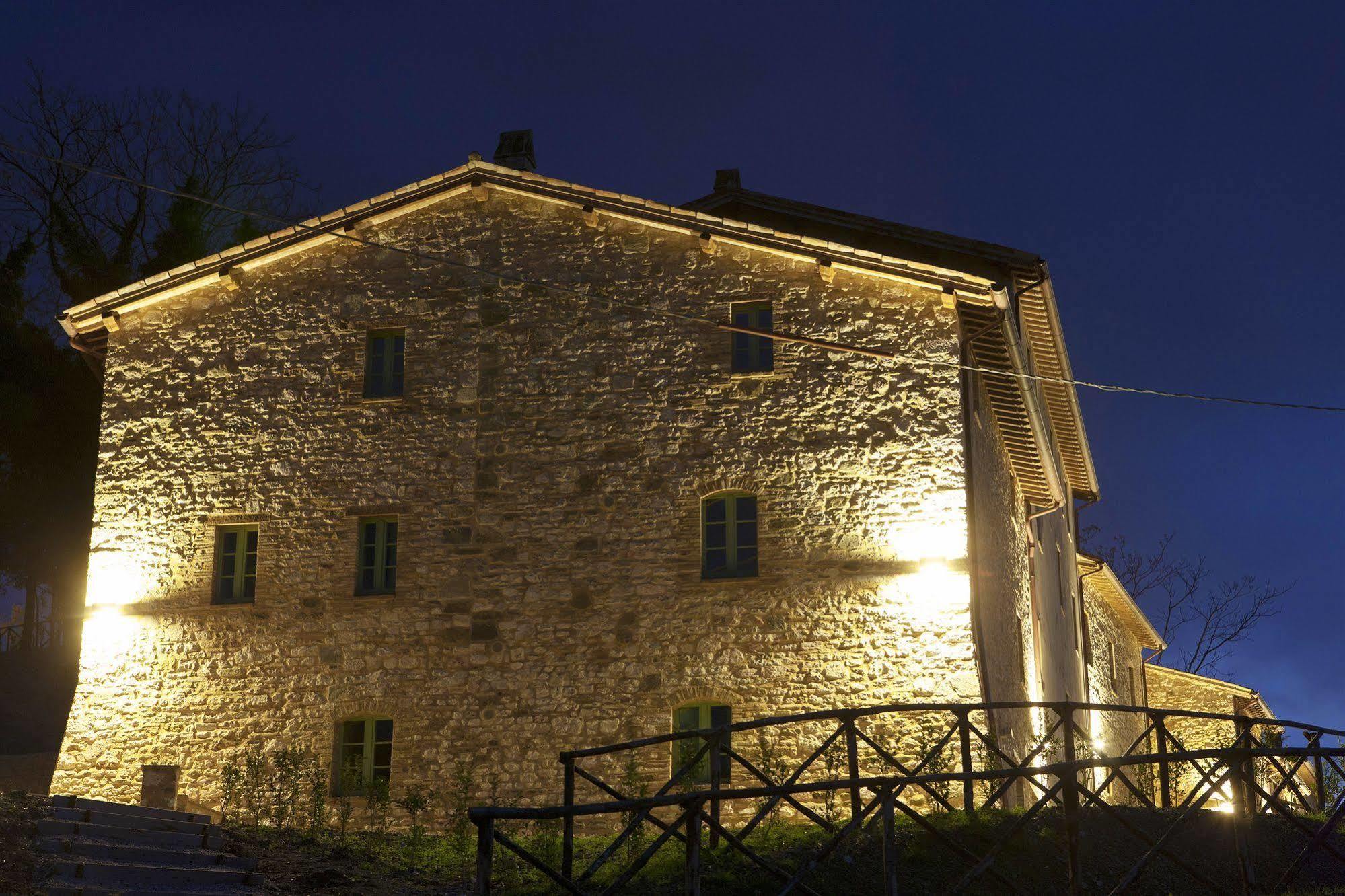 Borgo Di Gallano Valtopina Buitenkant foto