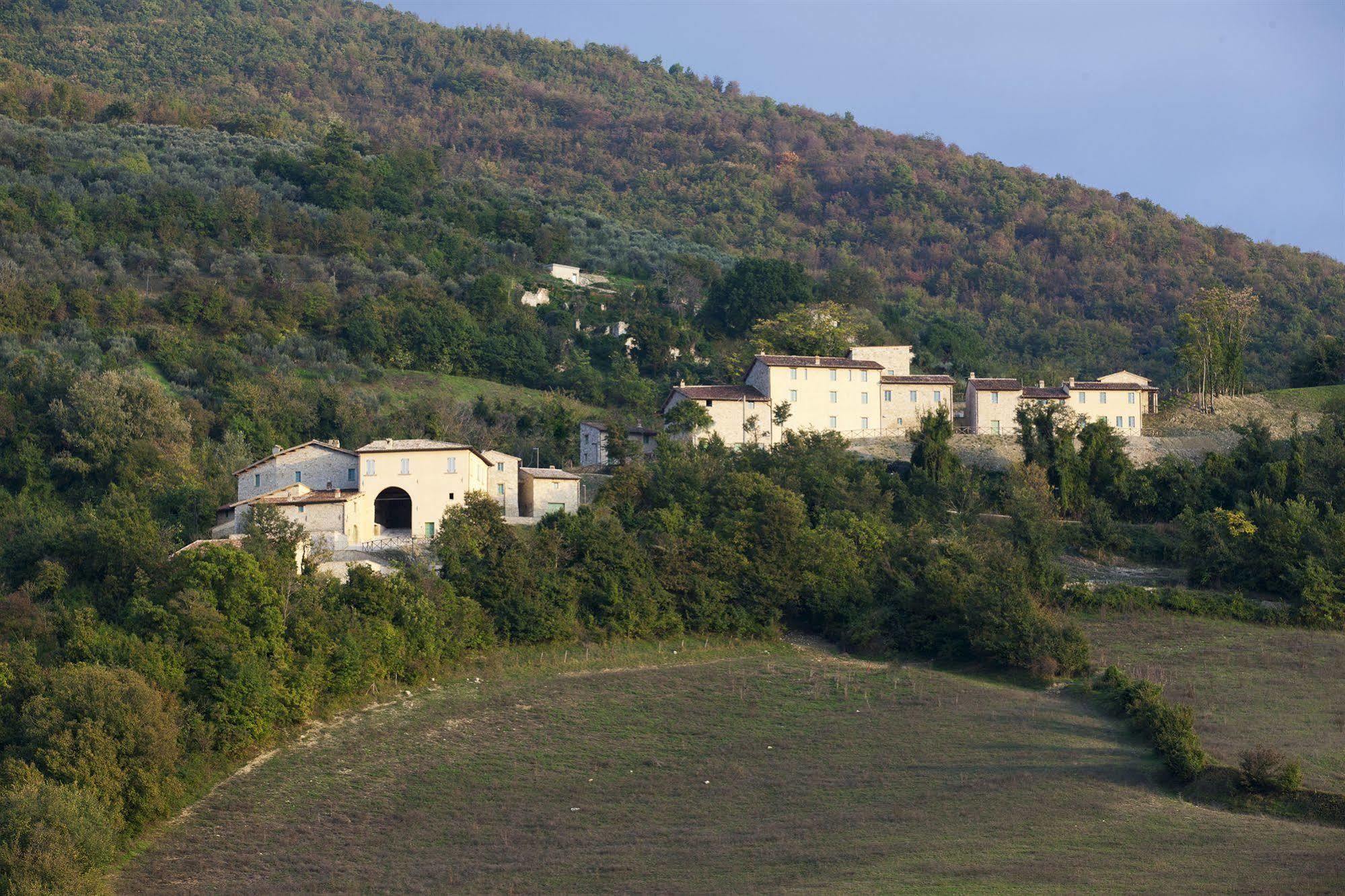 Borgo Di Gallano Valtopina Buitenkant foto