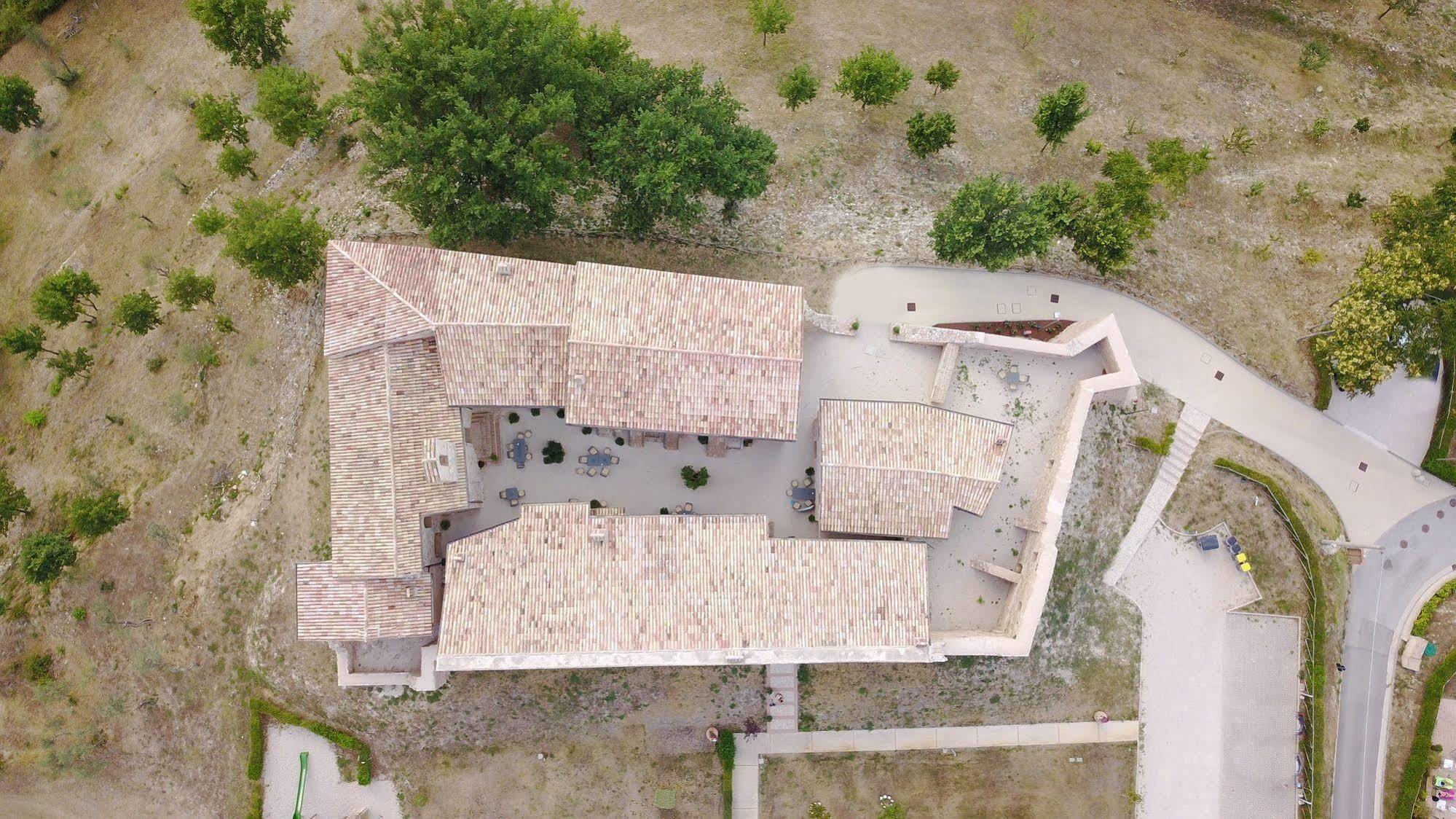 Borgo Di Gallano Valtopina Buitenkant foto