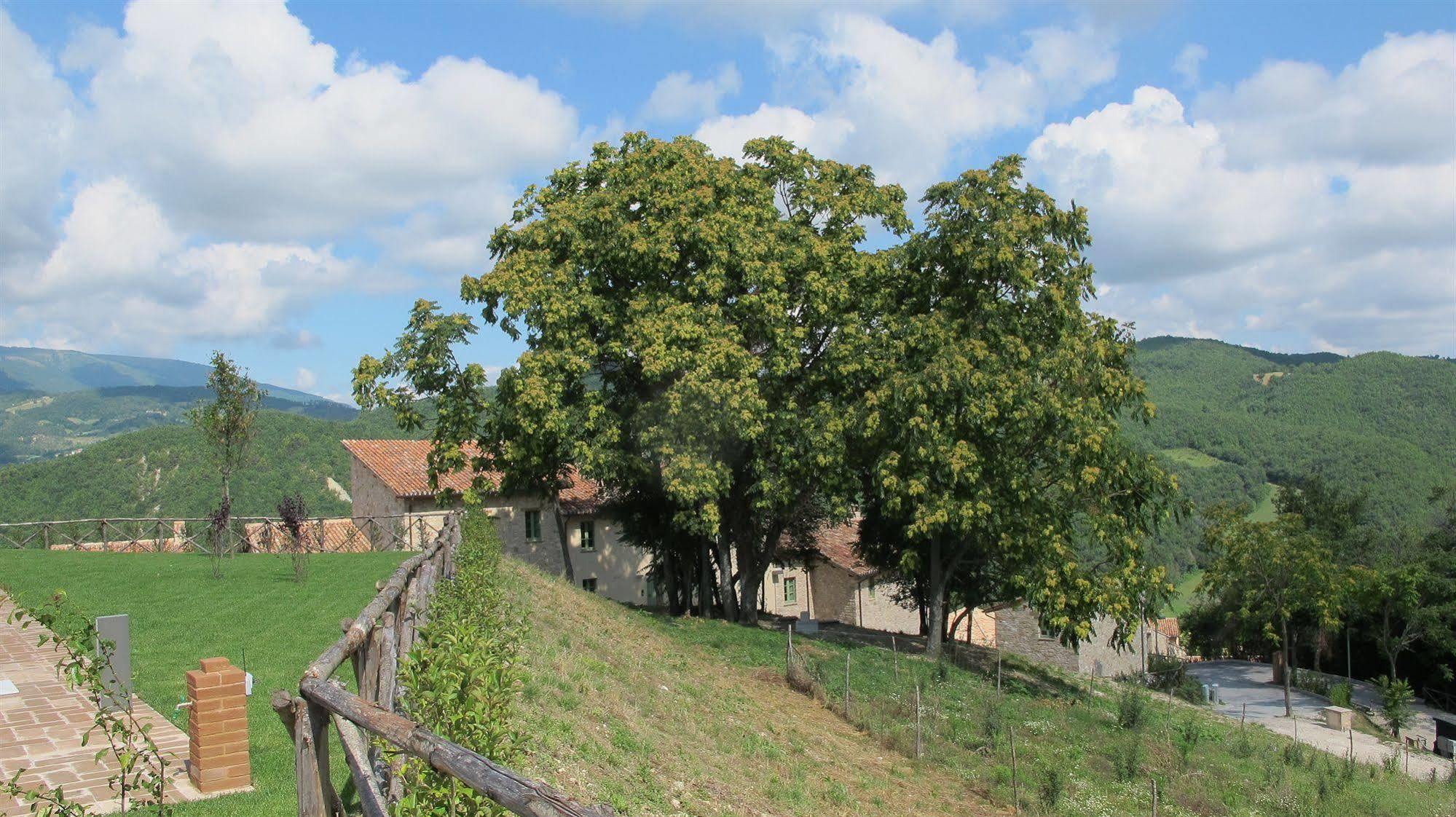 Borgo Di Gallano Valtopina Buitenkant foto