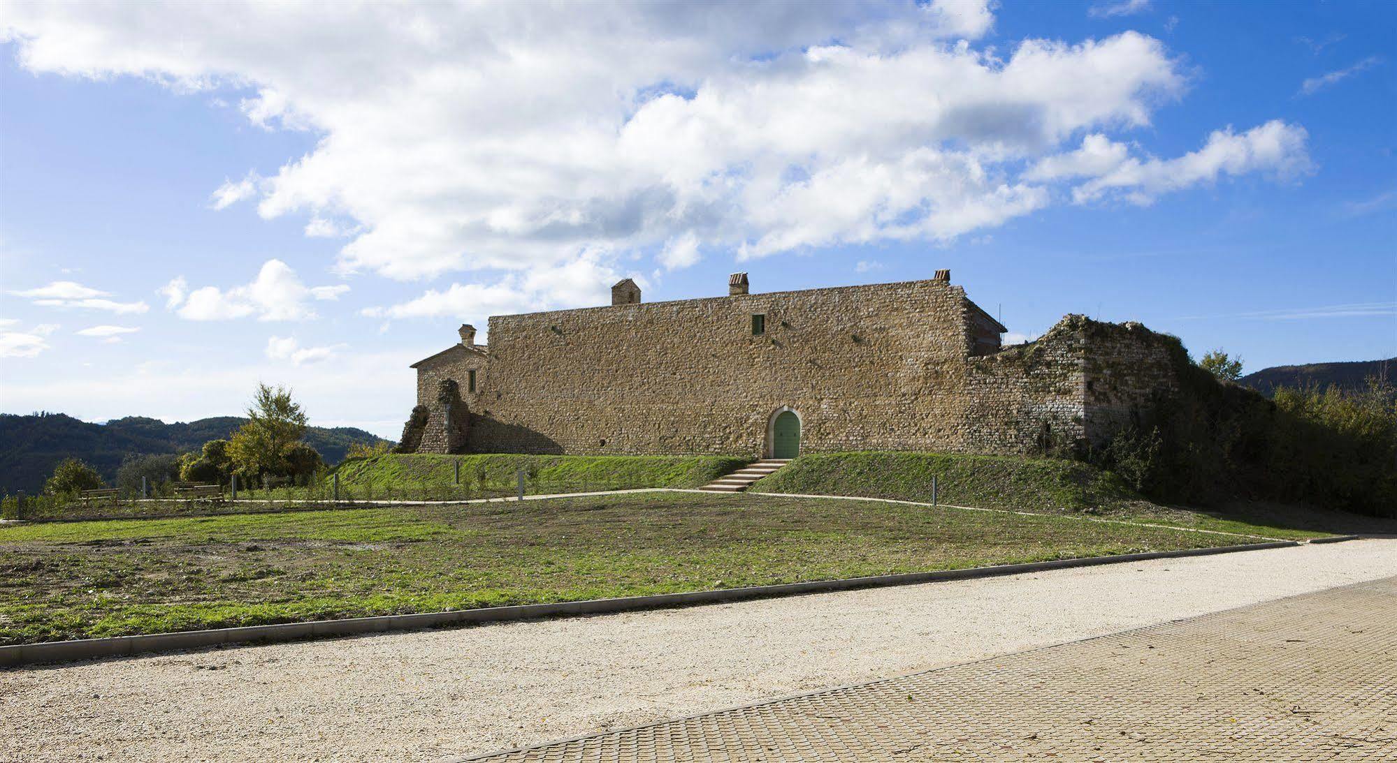 Borgo Di Gallano Valtopina Buitenkant foto