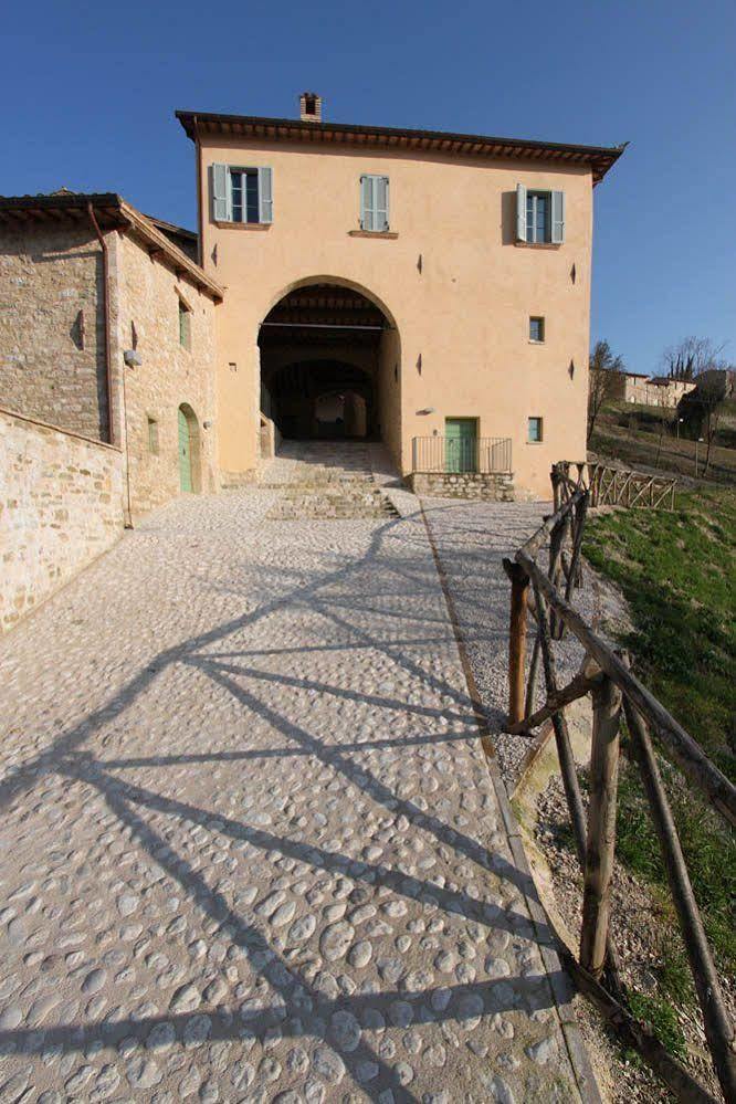 Borgo Di Gallano Valtopina Buitenkant foto