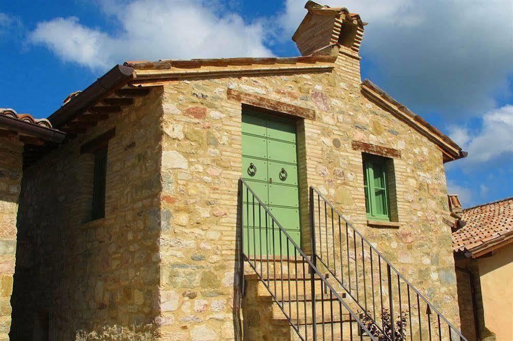 Borgo Di Gallano Valtopina Buitenkant foto