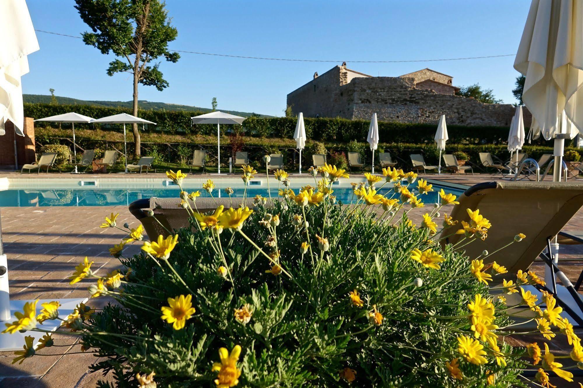 Borgo Di Gallano Valtopina Buitenkant foto